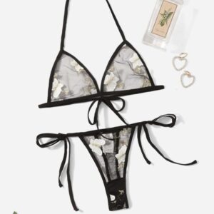Black-set-with-butterflies